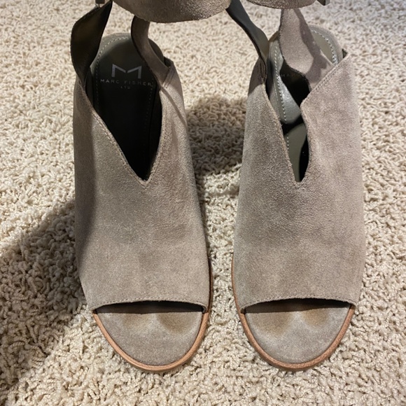 Marc Fisher Heels - Picture 9 of 10